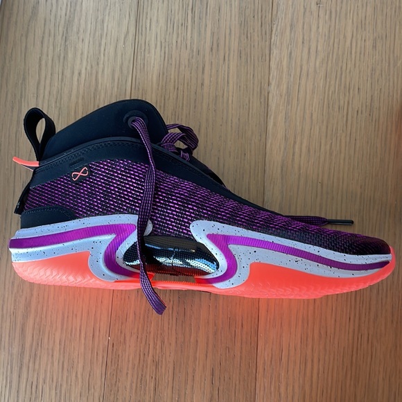 Air Jordan XXXVI in Black and Hyper Violet - Picture 3 of 8